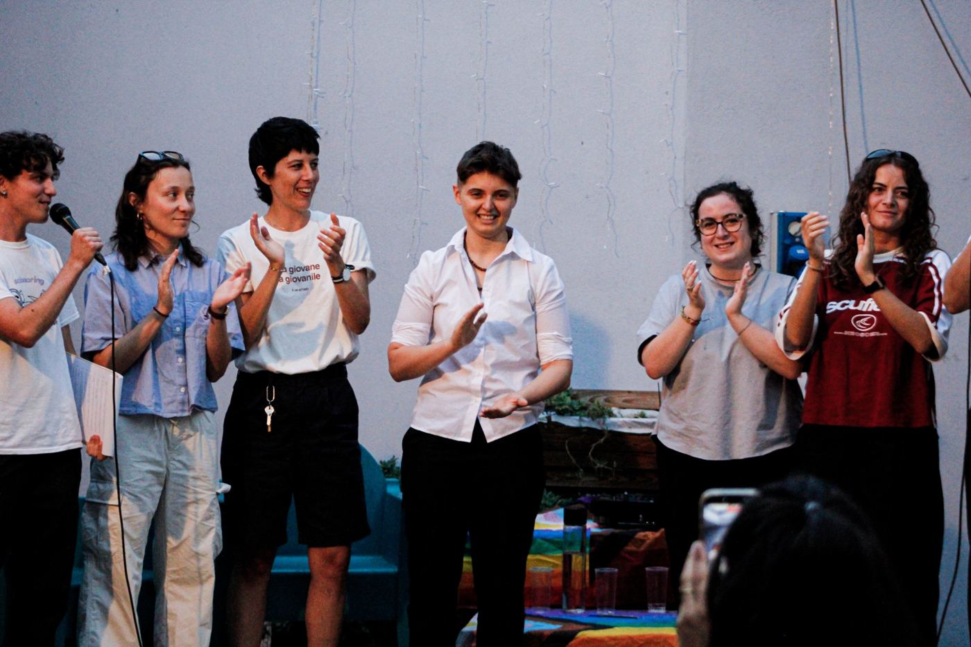 La comunità sul palco a fine serata